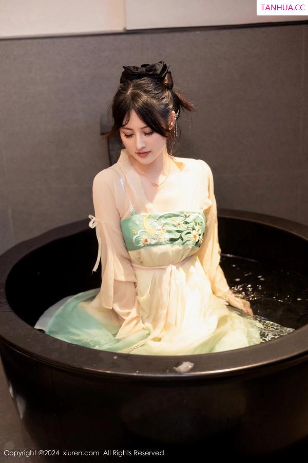 陈诗诗 诗诗 [XiuRen]高清写真图 2024.02.22 No.8128 诗诗kiki 性感美臀第24张图片